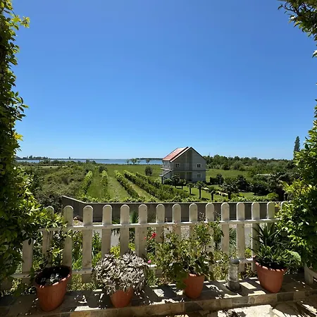 Horizont Guest house Baks-Rrjoll